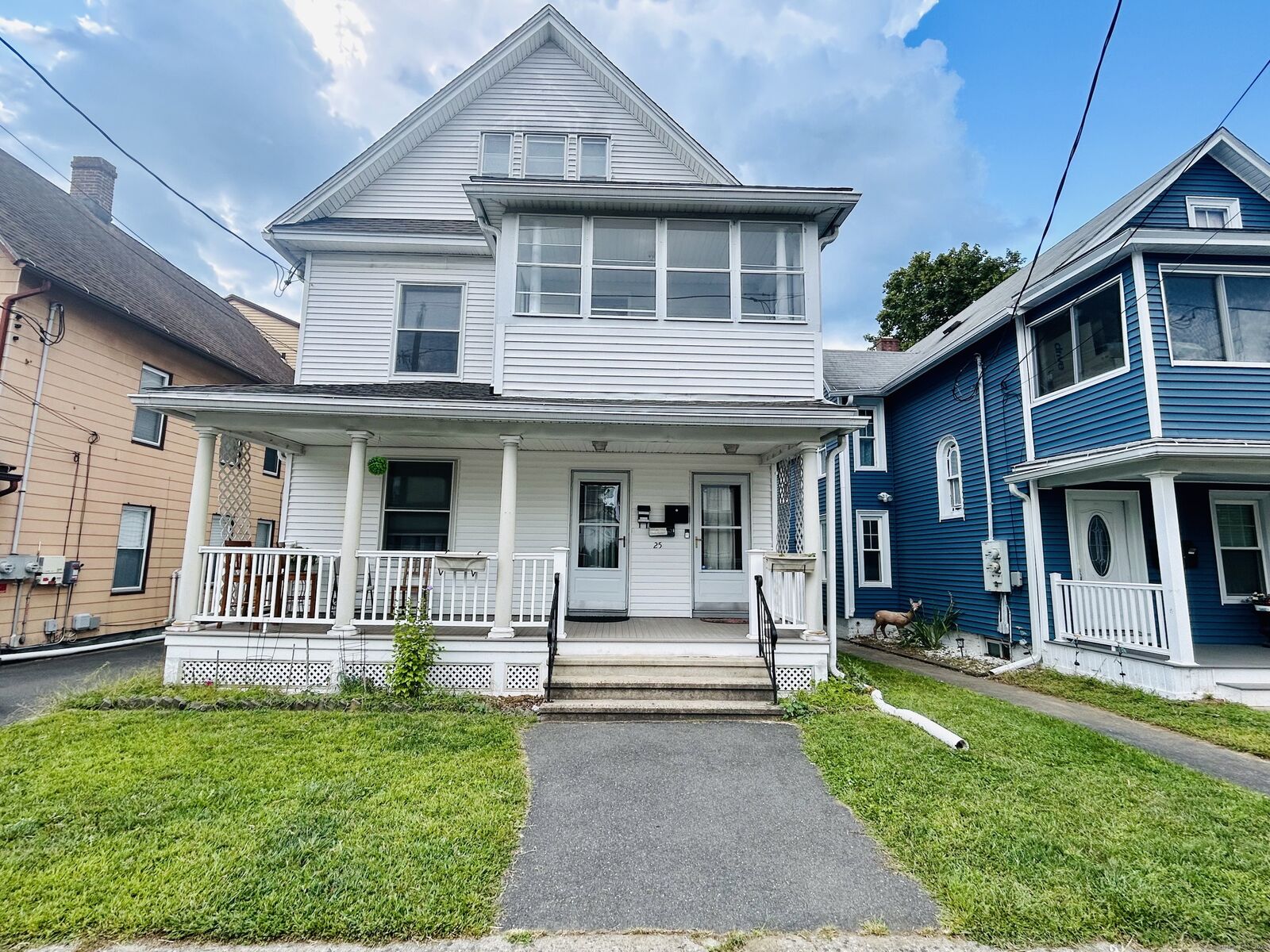 Property Photo: 25 Holbrook Street CT 06401