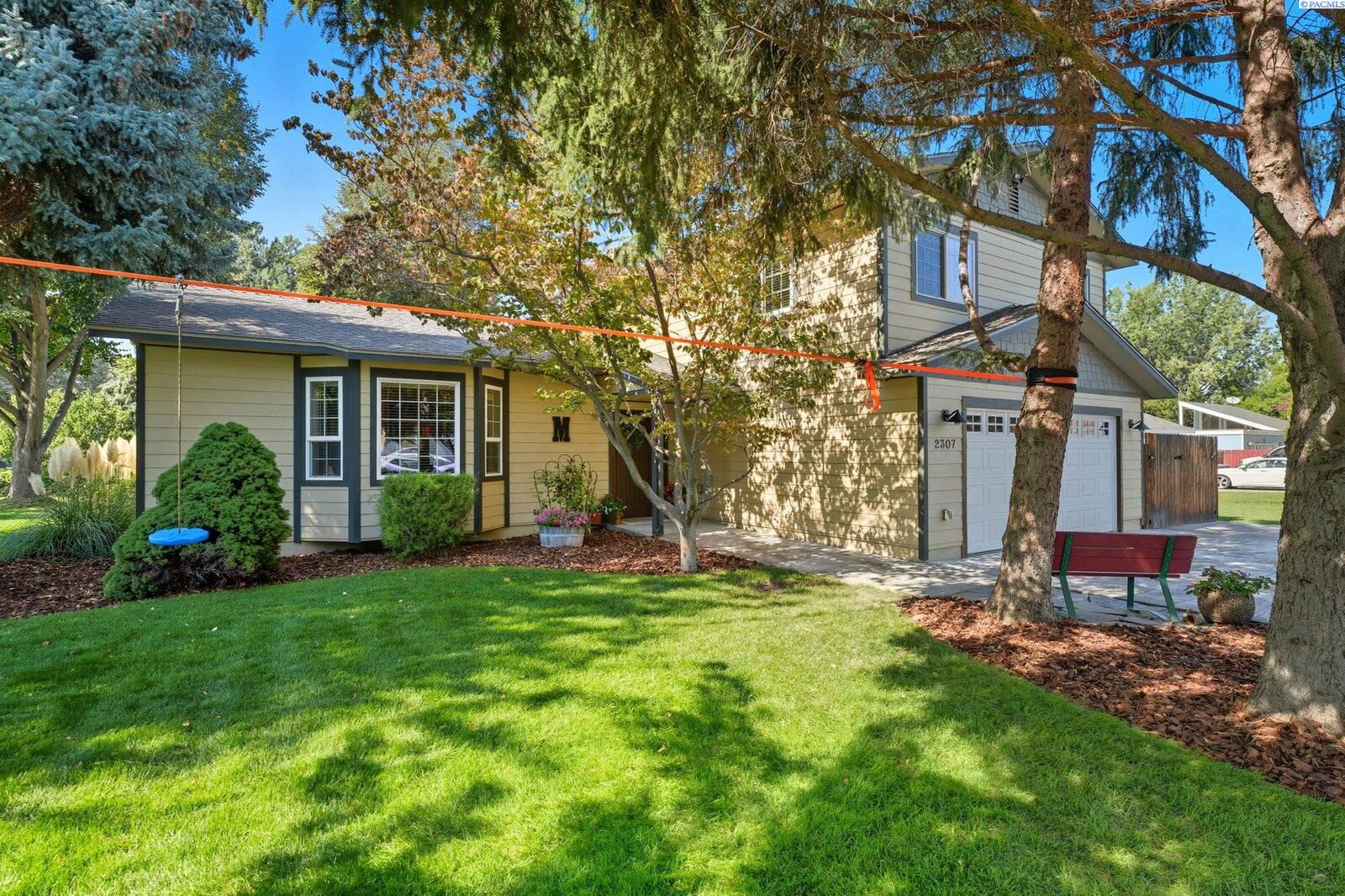 Property Photo: 2307 Franz Ct WA 99352