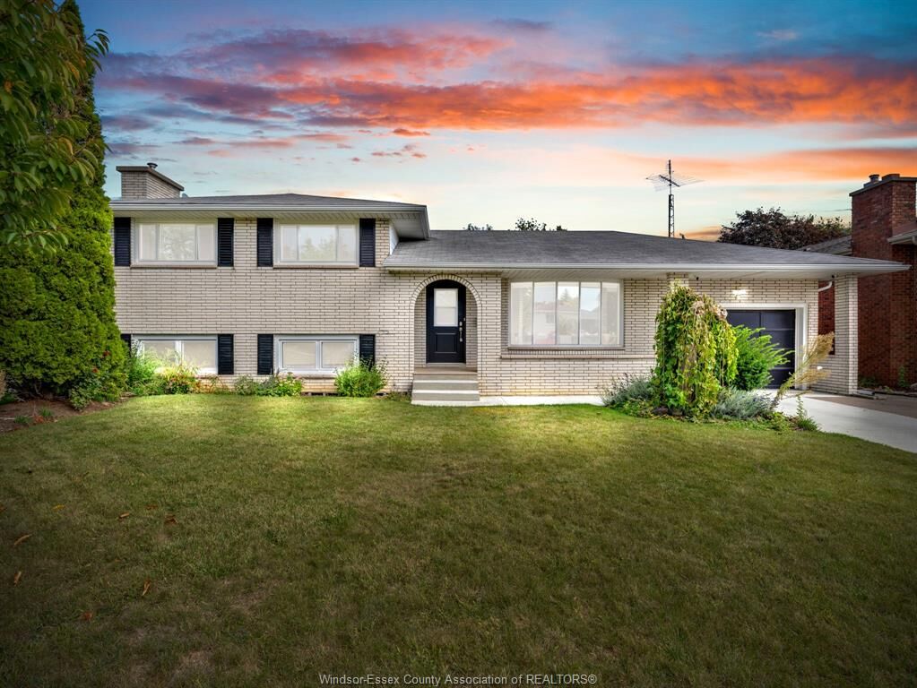 Photo de la propriété:  26 Debergh Avenue  ON N8H 4S9 