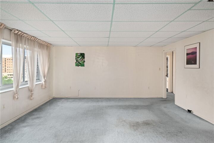 Property Photo: 5 Bayard Rd 714 PA 15213