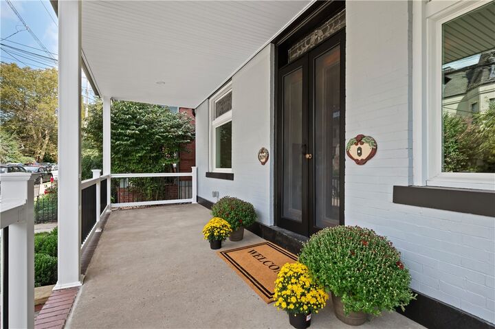 Property Photo: 6014 Walnut Street PA 15206