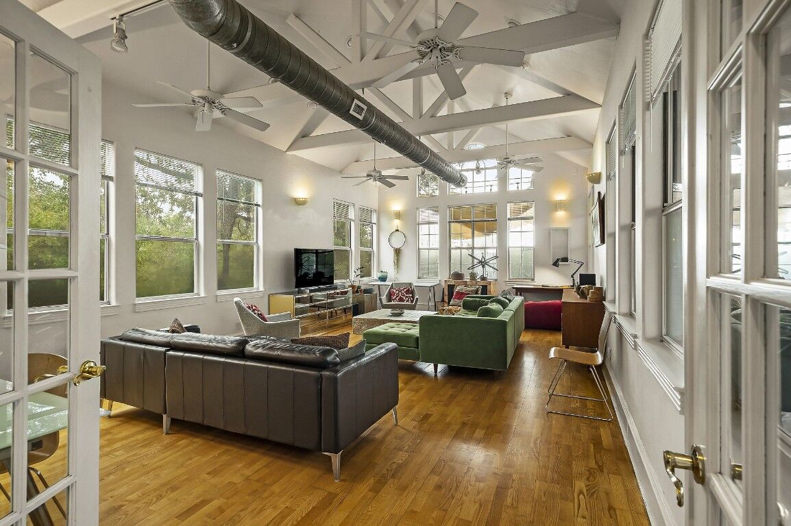 Property Photo: 1007 E 8th Street TX 78702