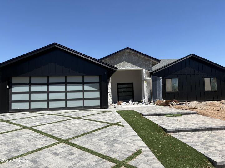 1739 N Silverado --  Mesa AZ 85205 photo