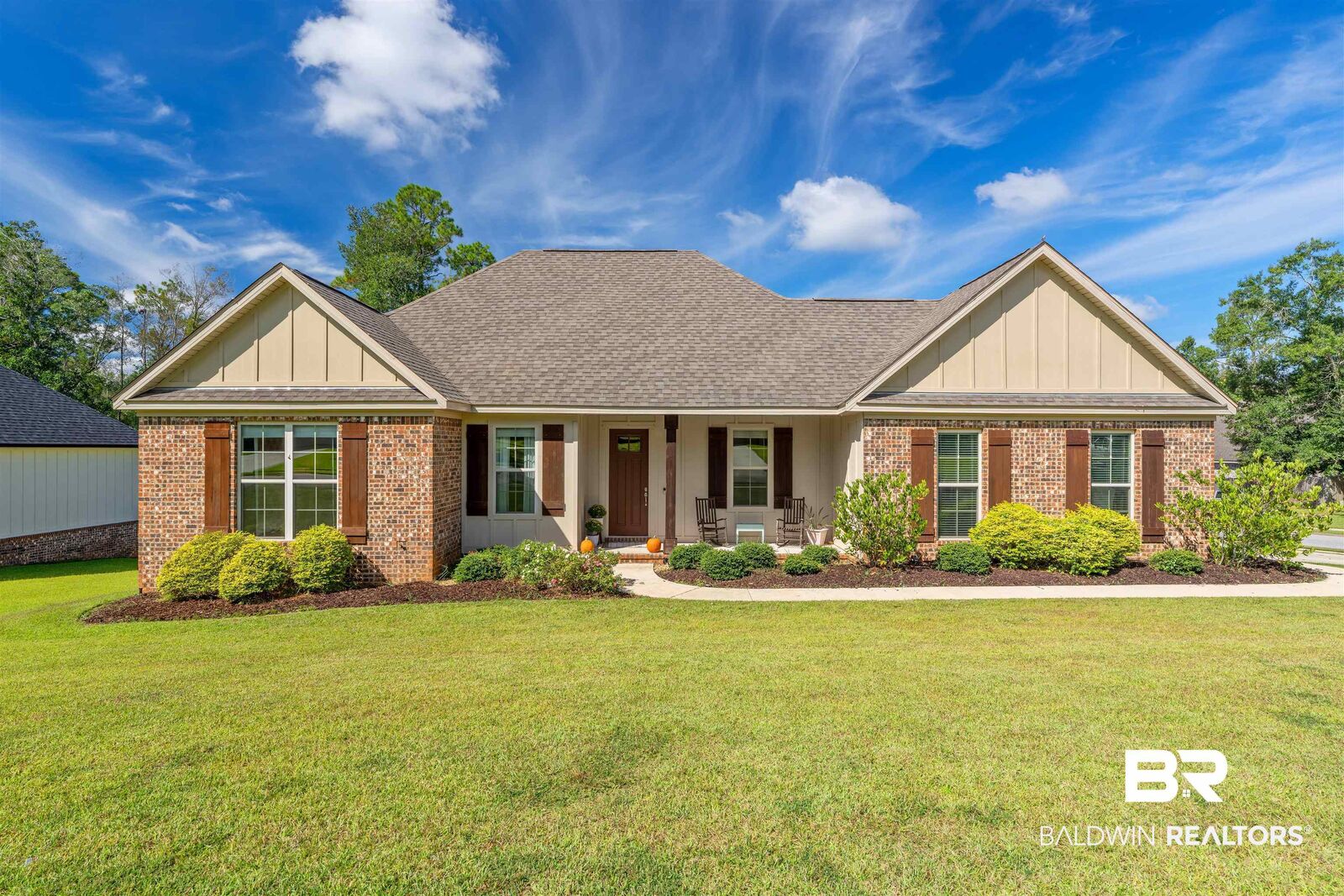 Property Photo: 10832 Mashie Lane AL 36532
