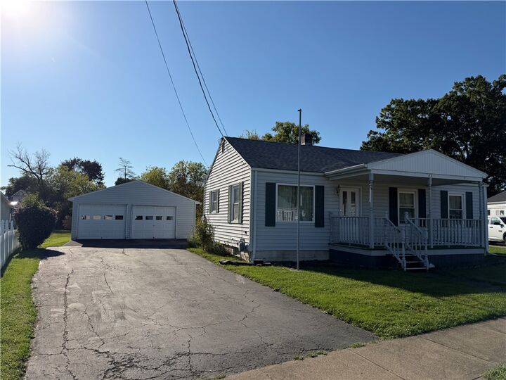 82 Riverside Circle  Corning NY 14830 photo