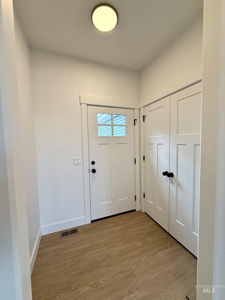 Property Photo: 912 13th St. ID 83350