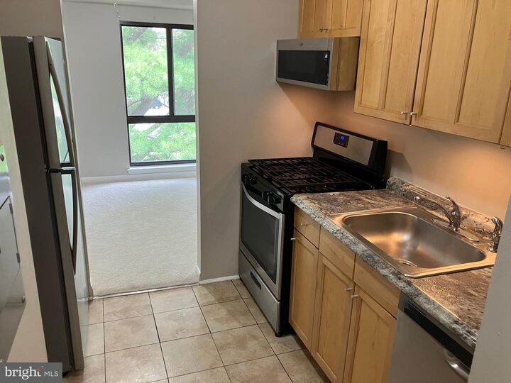 Property Photo:  6091 Majors Lane 11  MD 21045 