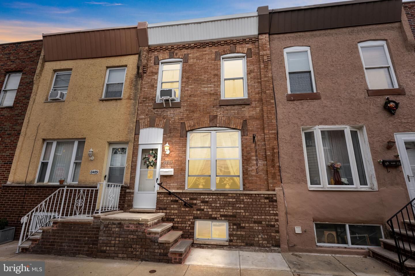 Property Photo: 2407 S Warnock Street PA 19148