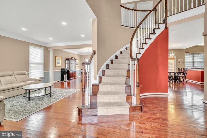 Property Photo:  86 Renfield Drive  NJ 08540 