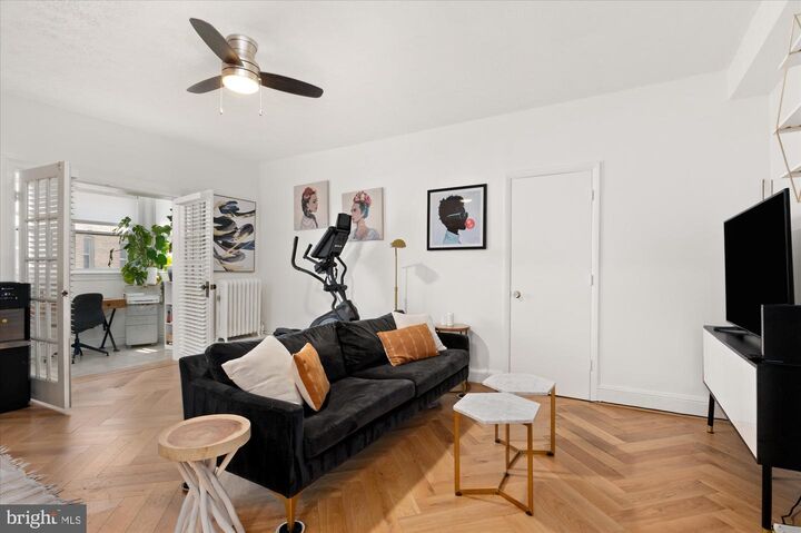 Property Photo:  2227 20th Street NW 303  DC 20009 