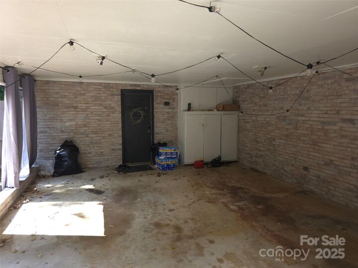 Property Photo:  1005 Mocksville Avenue  NC 28144 