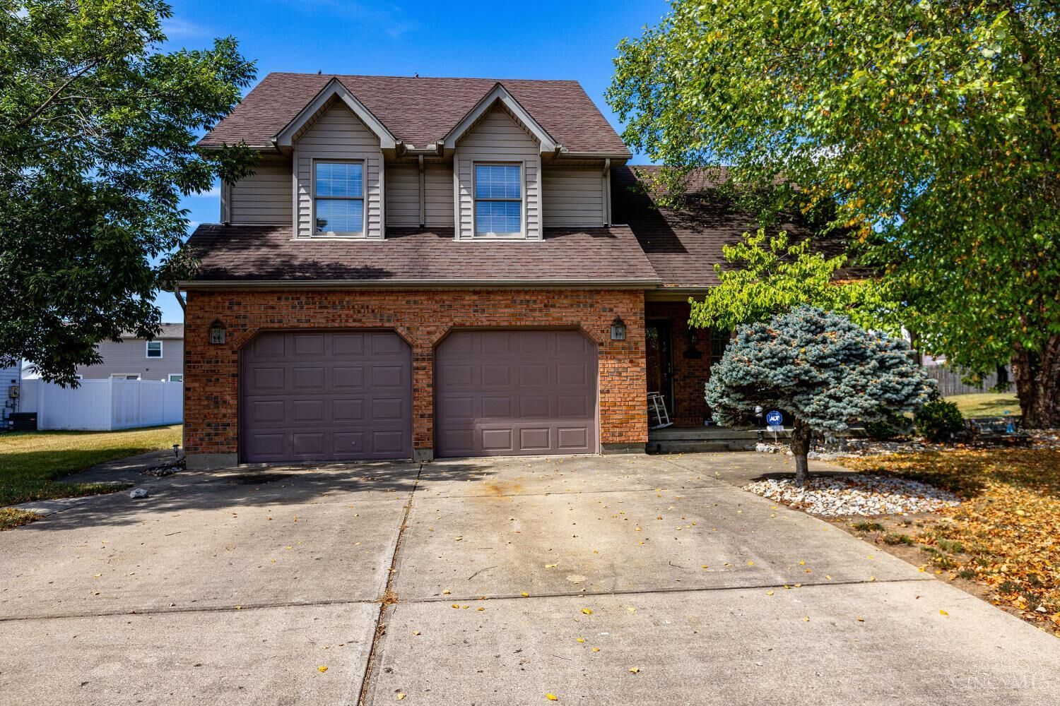 Property Photo:  425 Heritage Place  OH 45067 