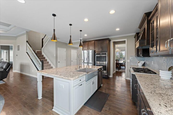 Property Photo:  6962 Roberts Park Drive  OH 45040 