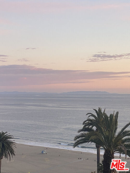 Property Photo:  201 Ocean Ave  CA 90402 