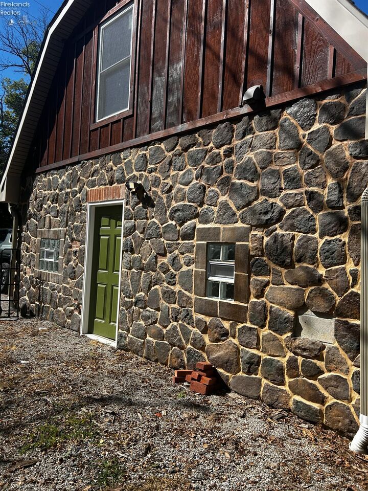 Property Photo:  98 Berlin Road  OH 44841 