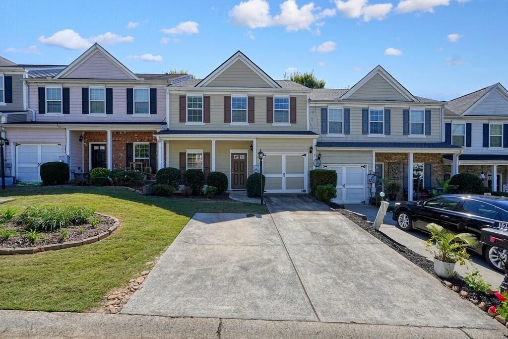 Property Photo:  125 Spring Way Square  GA 30114 