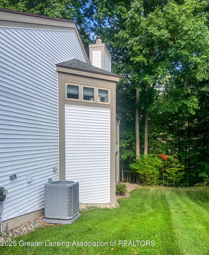 Property Photo:  1205 Woodmeadow  MI 48917 