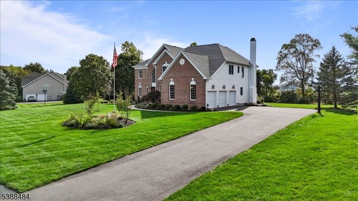 Property Photo:  13 Kalan Farm Rd  NJ 08827 