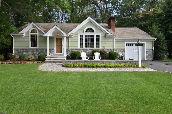 Property Photo:  306 Sunset Blvd  NJ 07481 
