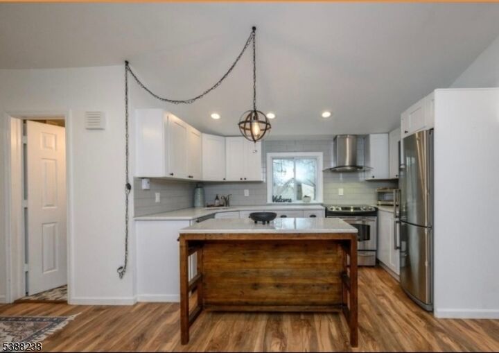 Property Photo:  7 Morningside Rd. 2  NJ 07067 