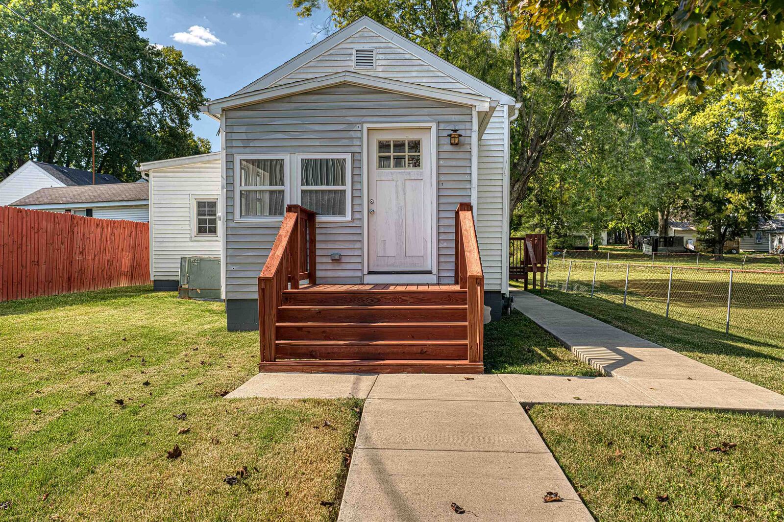 Property Photo: 7 Winstead Ave KY 42420