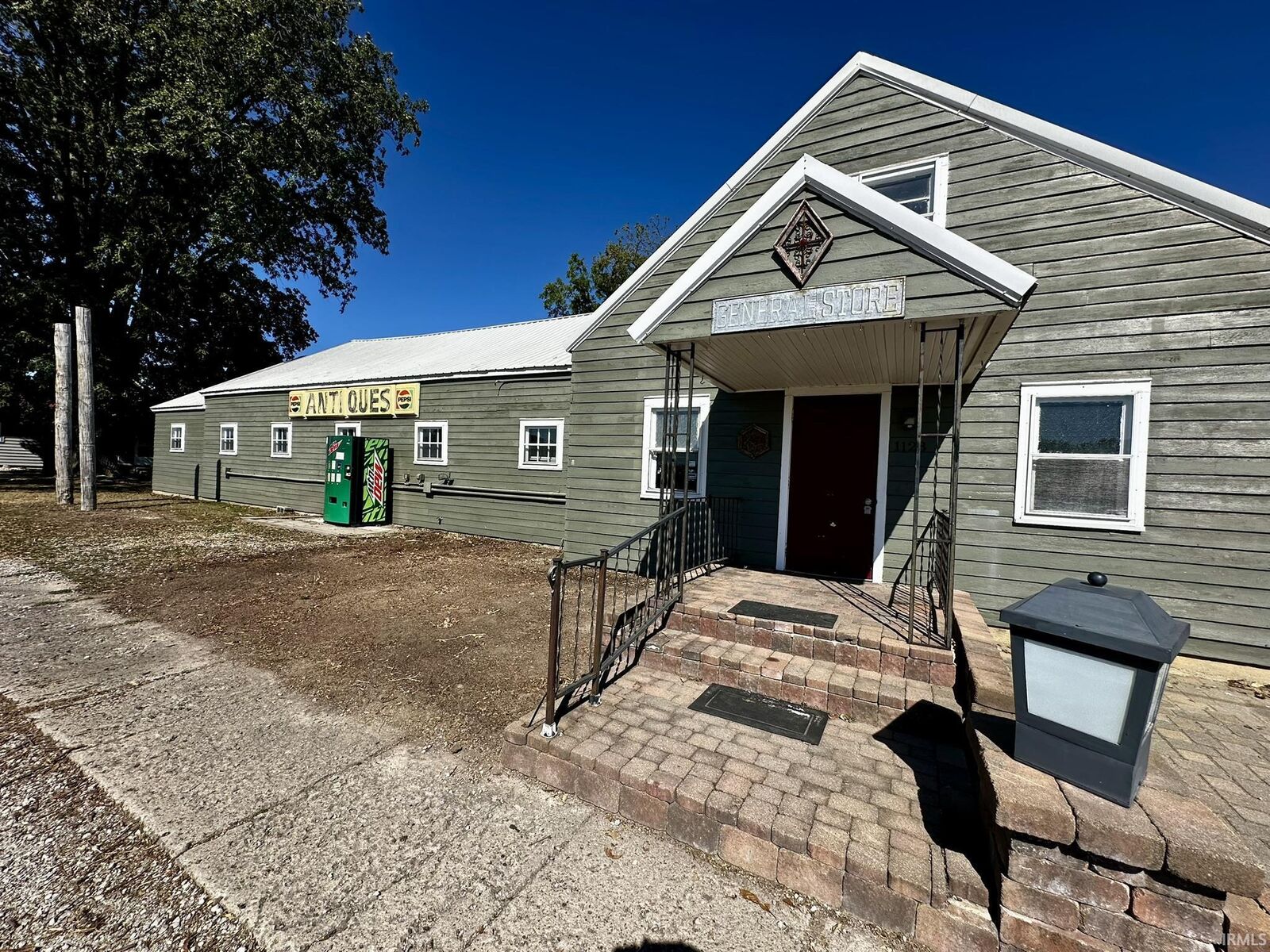 Property Photo:  1123 W Otto Street  IN 46791 