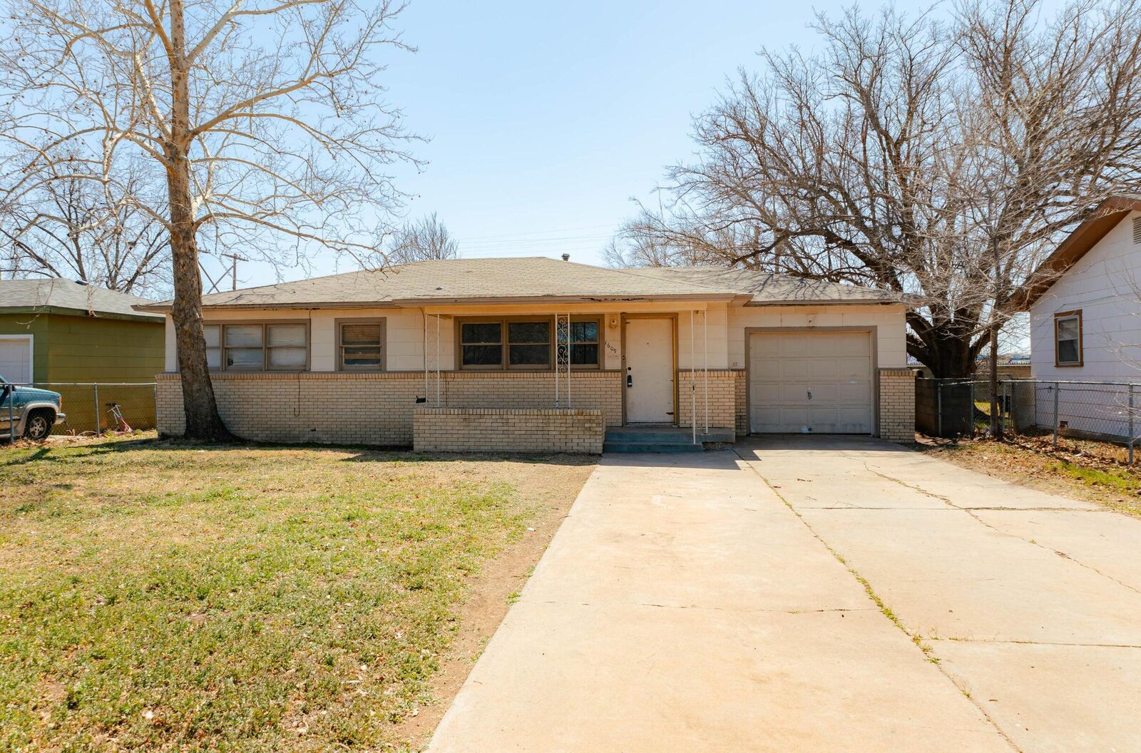 Property Photo:  1609 39th Street  TX 79412 