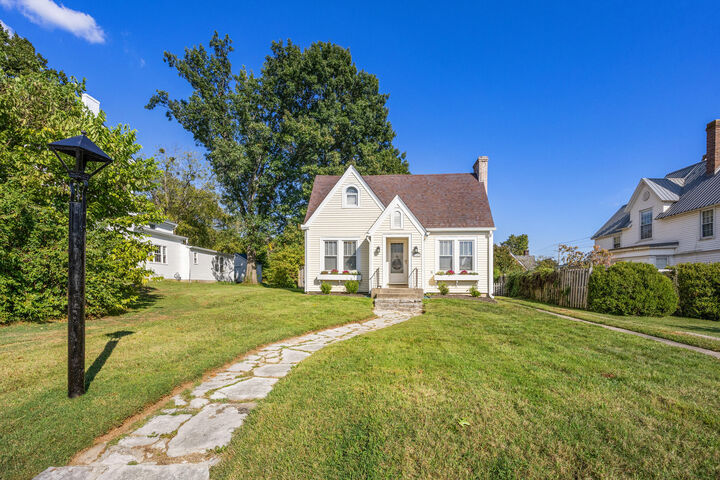 Property Photo:  109 Woodland Avenue  KY 40330