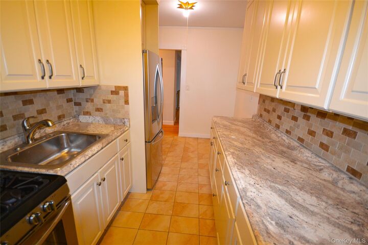 Property Photo: 210 Martine Avenue 1H NY 10601