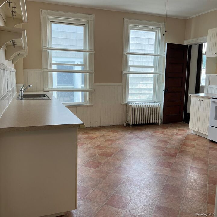 Property Photo:  32 Parkway 2B  NY 10536 