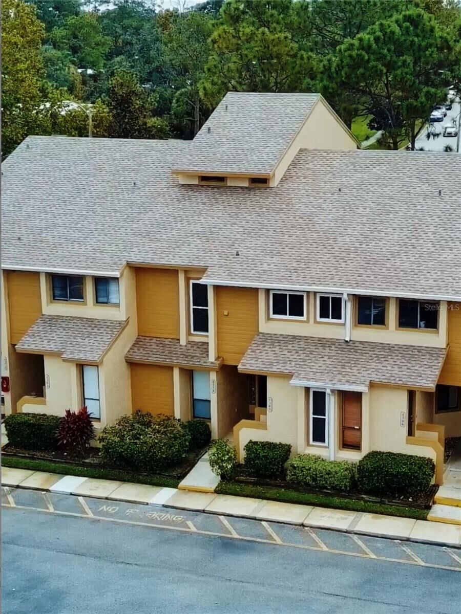 Property Photo: 4320 Middlebrook Road 2 FL 32811