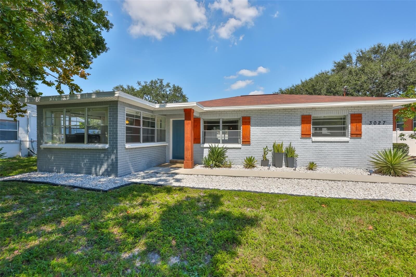 Property Photo:  3027 W Napoleon Avenue  FL 33611 