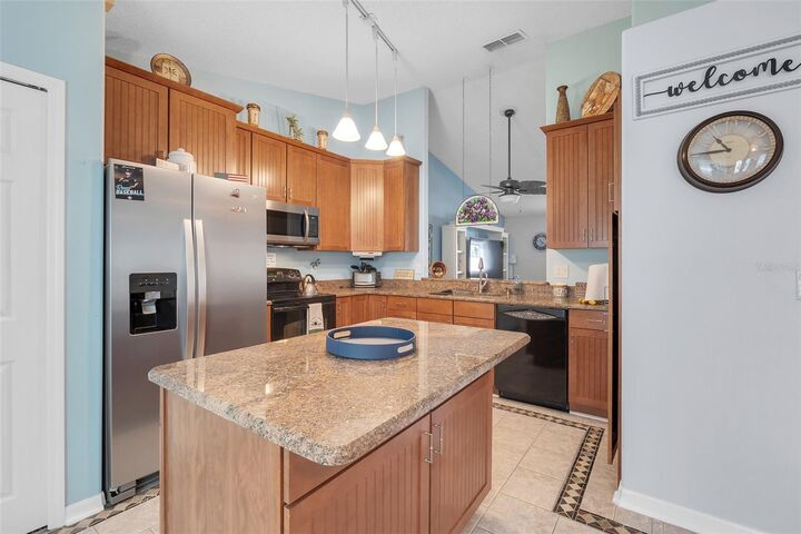 Property Photo: 2115 Korat Lane FL 32751