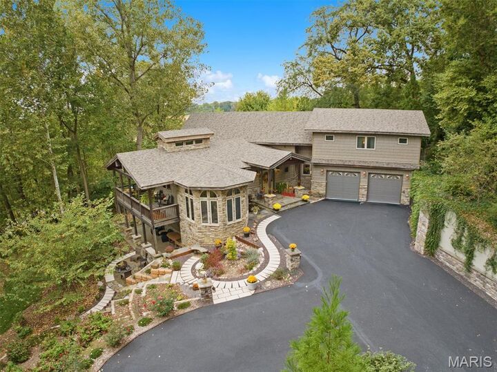 Property Photo:  1003 Berry Lane  IL 62025 