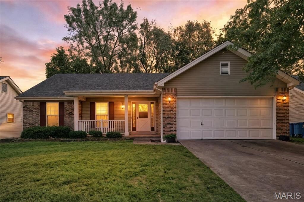 Property Photo:  2924 Galaxy Place  MO 63043 