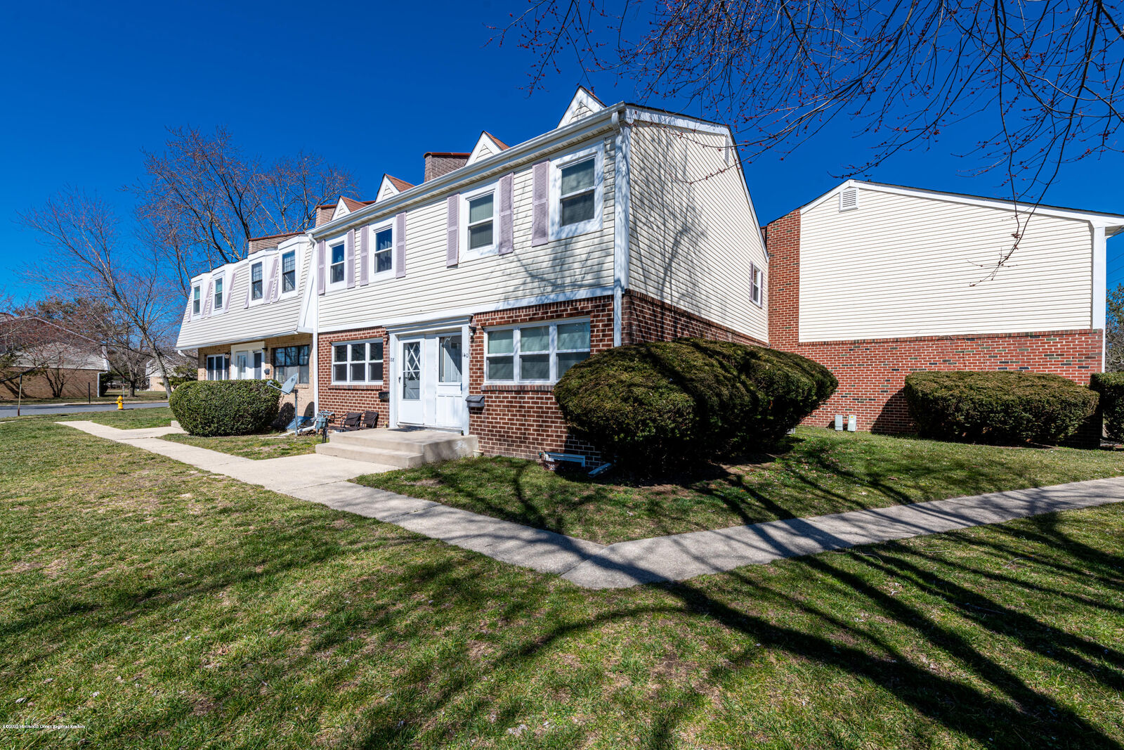 Property Photo:  140 Primrose Lane  NJ 08724 
