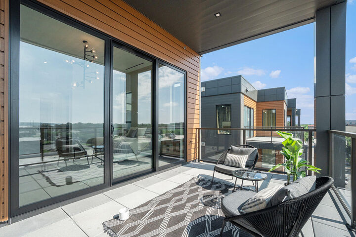 159 S River Avenue  Holland MI 49423 photo