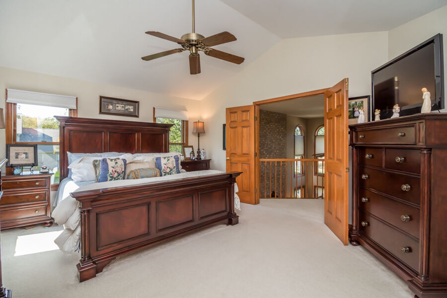 Property Photo: 1582 Dogwood Drive IL 60014