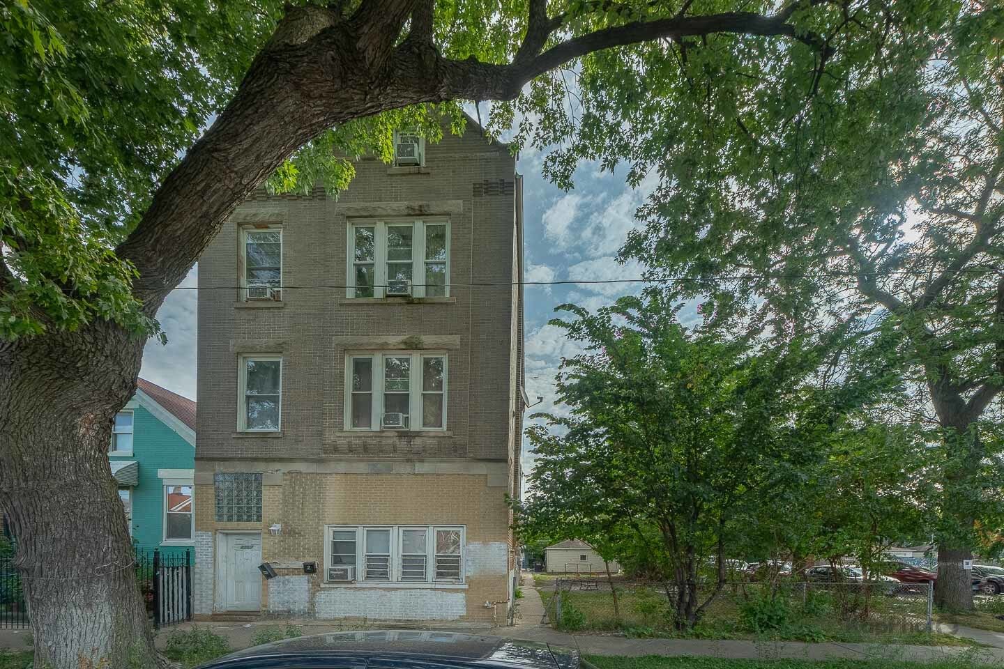 Property Photo: 2757 S Homan Avenue IL 60623