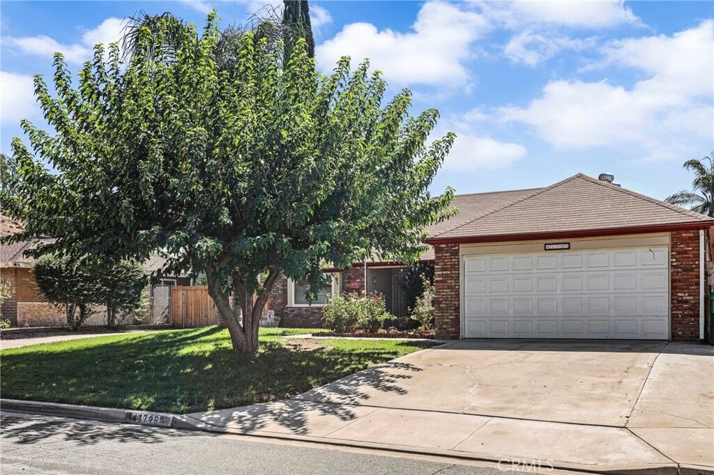Property Photo:  41795 El Camino Drive  CA 92544 