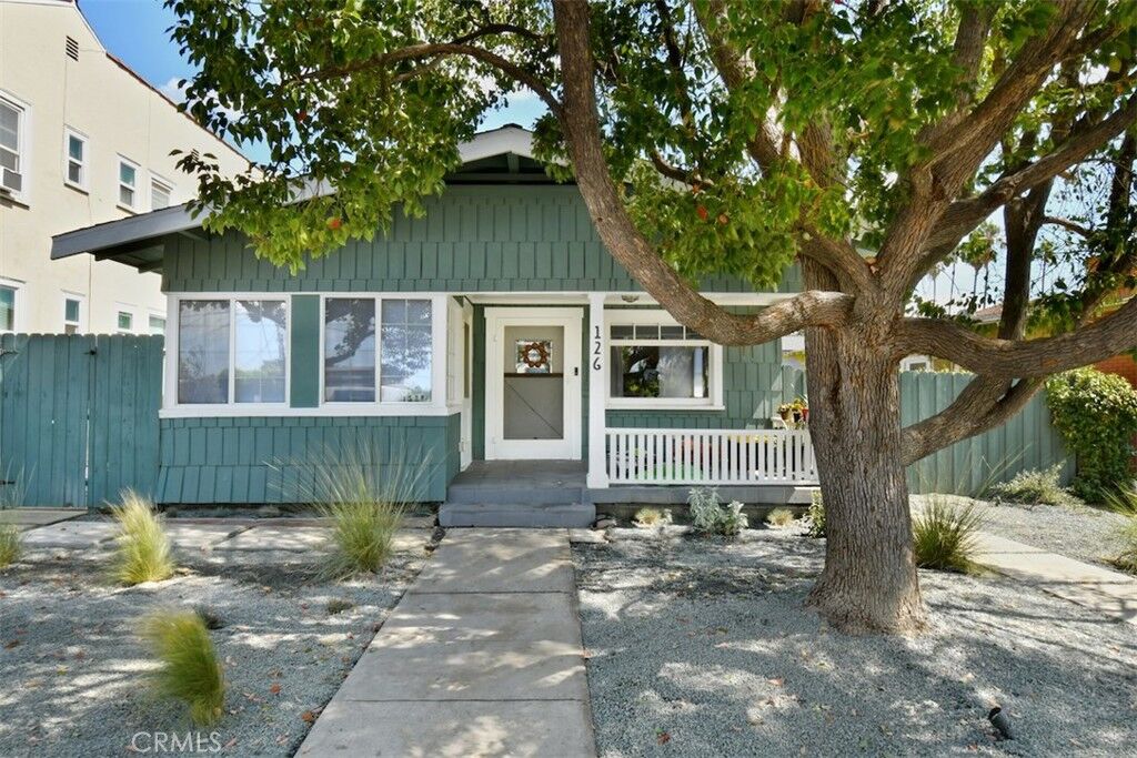 Property Photo:  126 Franklin Court  CA 91205 