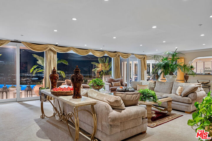 Property Photo: 7833 Torreyson Drive CA 90046