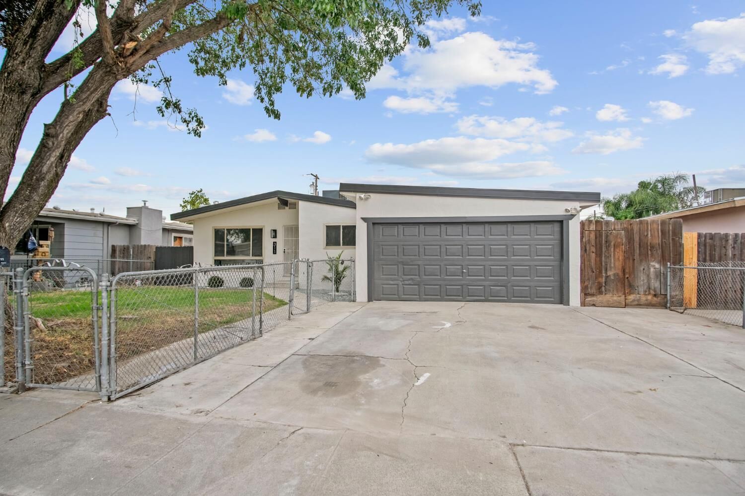 Property Photo:  311 Cowell Avenue  CA 95336 