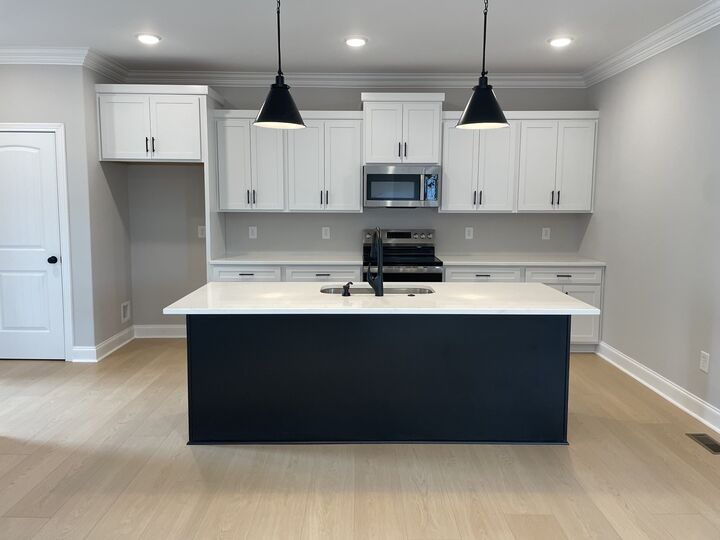 Property Photo: 587 Pongracz Way TN 37042