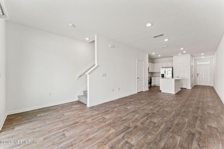 Property Photo:  5966 Ortega Lake Drive  FL 32244 