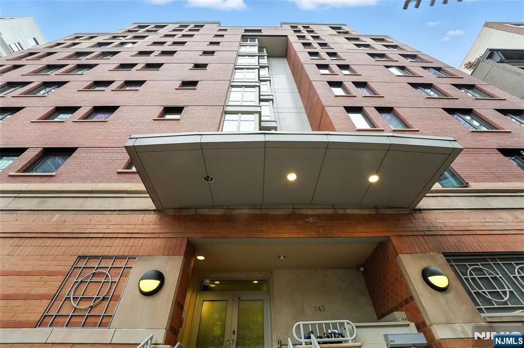 Property Photo:  143 Morgan Street 6E  NJ 07302