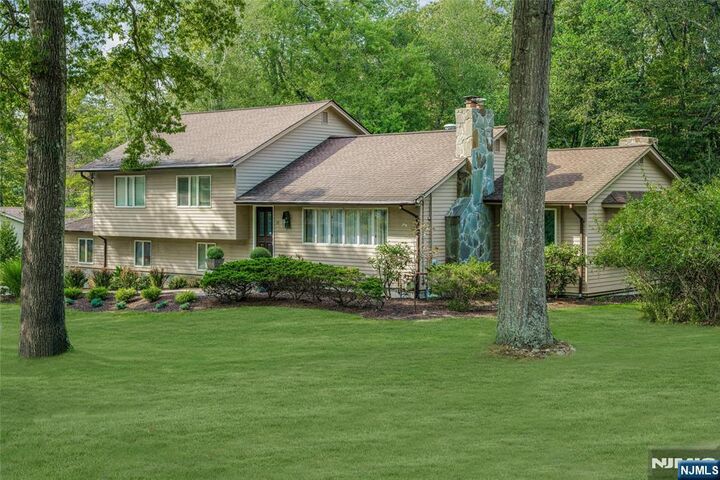 Property Photo:  23 Chuckanutt Drive  NJ 07436 
