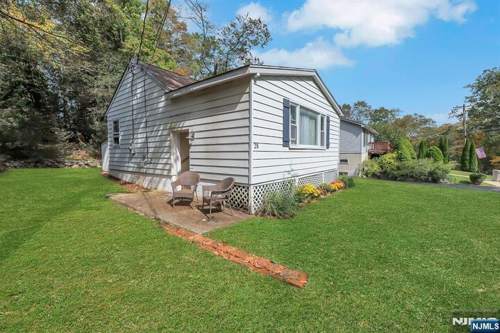 Property Photo:  28 Risley Road  NJ 07421 