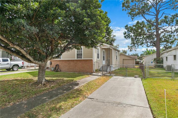 Property Photo:  801 Cathy Avenue  LA 70003 