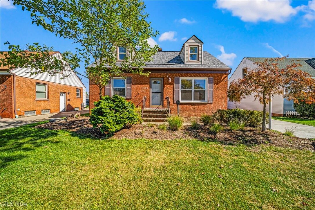 Property Photo:  1355 Washington Boulevard  OH 44124 